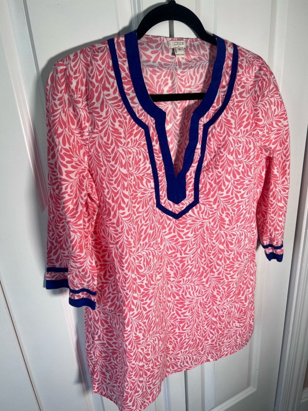 J. Crew Coral Leaf-Print Tunic with White Background and blue trim - Picture 3 of 7